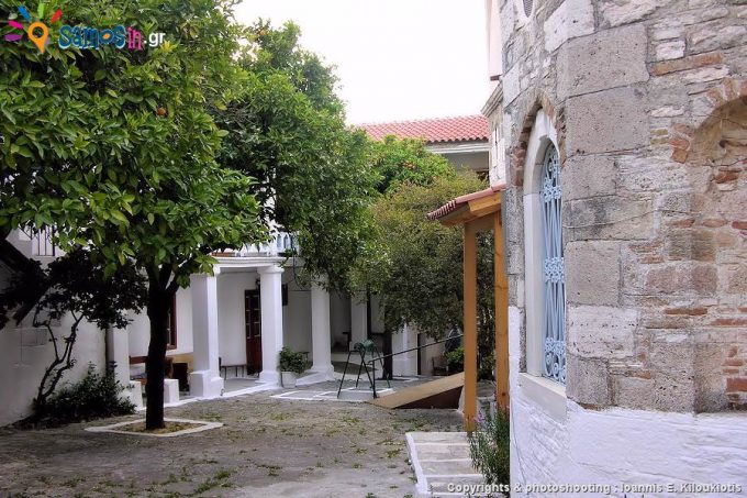 Μοναστήρι Αγίας Τριάδας ή Νέα Ζωοδόχος Πηγή 