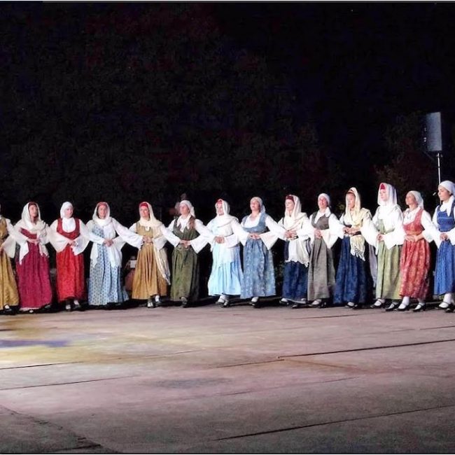 1η Πανελλήνια χορευτική συνάντηση ελληνικών παραδοσιακών χορών