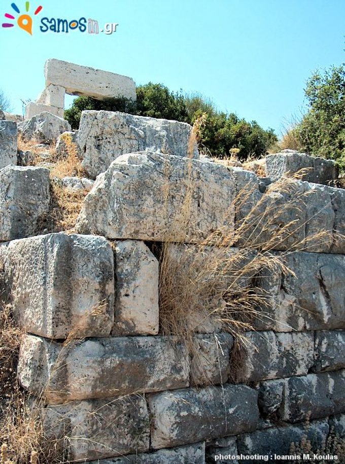 Το οχυρωματικό τείχος της αρχαίας πόλης της Σάμου