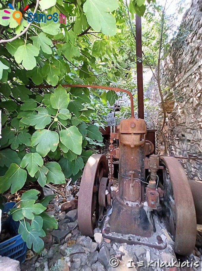 Μηχανή πετρελαίου σε παλιό ελαιοτριβείο