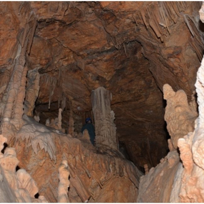 Παρουσίαση των σπηλαίων της περιοχής Μαραθοκάμπου